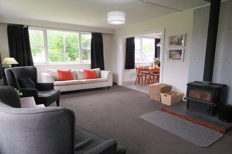 Photo of property in 2 Crampton Road, Reefton, 7830