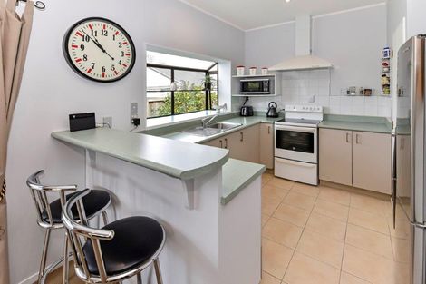 Photo of property in 14 Lorelei Place, Opaheke, Papakura, 2113