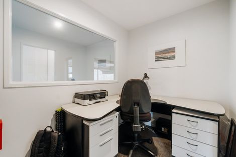 Photo of property in 20 Fallow Street, Jacks Point, 9371