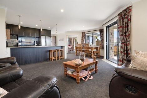 Photo of property in 10 Sophora Place, Papamoa Beach, Papamoa, 3118