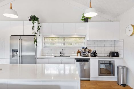 Photo of property in 12 Pine Terrace, Howick, Auckland, 2014