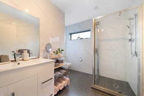 Photo of property in 28b Kirrie Avenue, Te Atatu South, Auckland, 0610