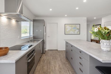 Photo of property in 140 Lisland Drive, Kinloch, Taupo, 3377