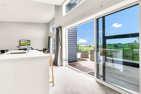 Photo of property in 18 Castleton Way, Flagstaff, Hamilton, 3210