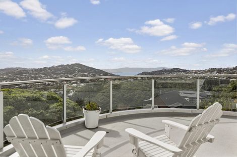 Photo of property in 5 Cavalry Close, Crofton Downs, Wellington, 6035