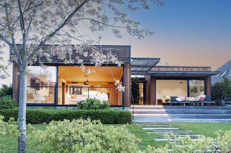 Photo of property in 35 Poynder Avenue, Merivale, Christchurch, 8014