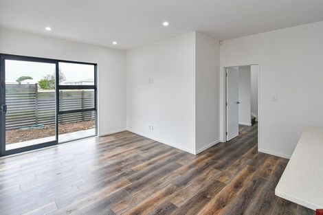 Photo of property in 39 Tapuwae Way, Mangere Bridge, Auckland, 2022