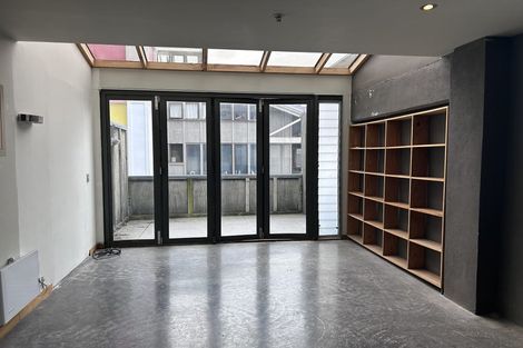 Photo of property in 242/21 Left Bank, Te Aro, Wellington, 6011