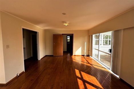 Photo of property in 44 Tiraumea Drive, Pakuranga, Auckland, 2010