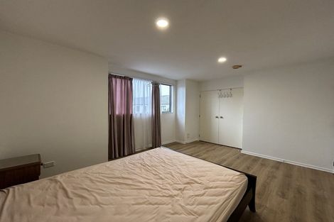 Photo of property in Lakeview Terrace, 24/14 Ambrico Place, New Lynn, Auckland, 0600