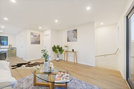 Photo of property in 35a Hereford Street, Te Atatu Peninsula, Auckland, 0610