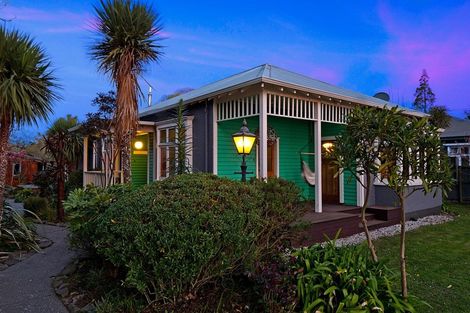 Photo of property in 216 Geraldine Street, Edgeware, Christchurch, 8013