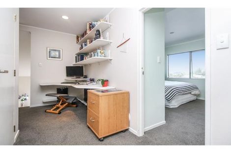 Photo of property in 11 Halder Place, Torbay, Auckland, 0632