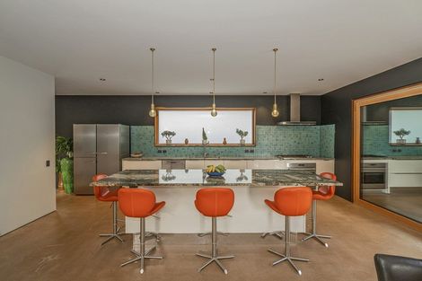 Photo of property in 6 Robinson Road, Whitianga, 3510