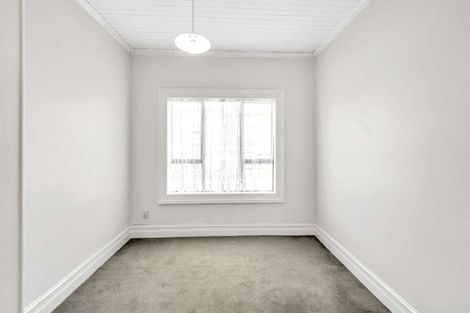 Photo of property in 9 Park Street, Gore, 9710