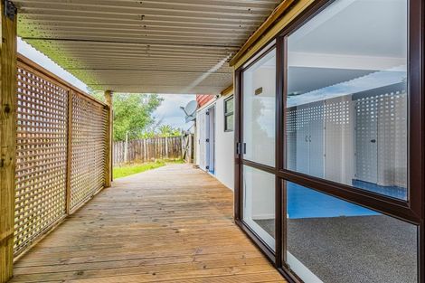 Photo of property in 15 Clearview Heights, Ranui, Auckland, 0612