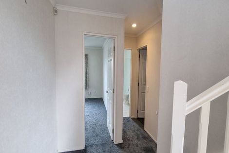 Photo of property in 192a Botany Road, Botany Downs, Auckland, 2010