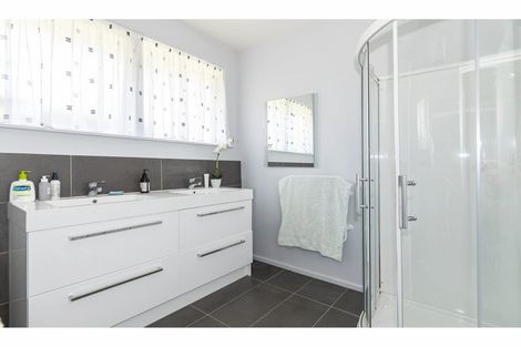 Photo of property in 163 Douglas Street, Highfield, Timaru, 7910