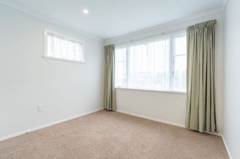 Photo of property in 27 Pembroke Street, Highbury, Palmerston North, 4412