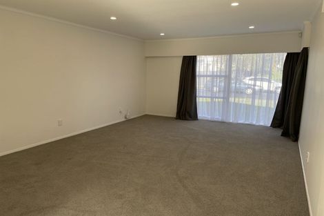 Photo of property in 56 Beechdale Crescent, Pakuranga Heights, Auckland, 2010