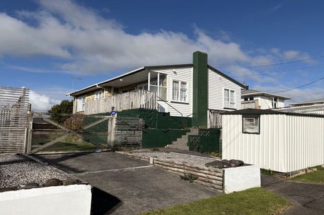 Photo of property in 5 Raleigh Street, Vogeltown, New Plymouth, 4310
