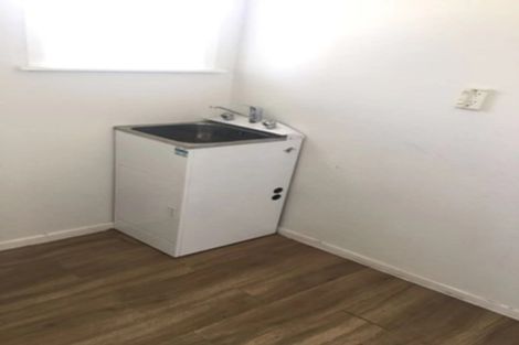 Photo of property in 23 Sheridan Drive, New Lynn, Auckland, 0600