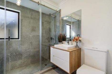 Photo of property in 11 Coventry Way, Long Bay, Auckland, 0630