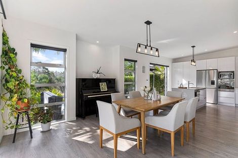 Photo of property in 104 Glendhu Road, Bayview, Auckland, 0629