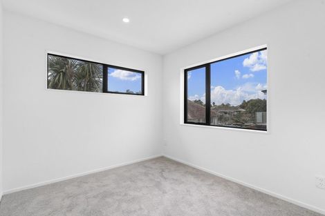 Photo of property in 7 Gladfield Lane, Te Atatu Peninsula, Auckland, 0610