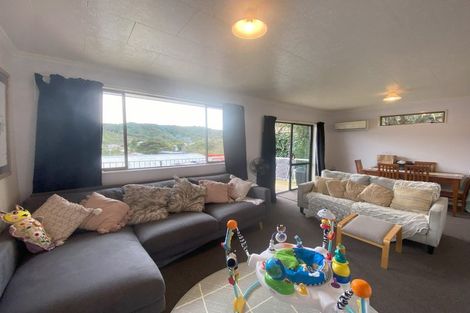 Photo of property in 57 Milton Terrace, Picton, 7220