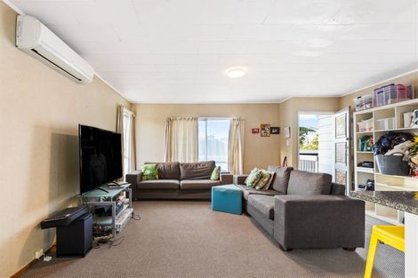 Photo of property in 7 Garton Drive, Massey, Auckland, 0614