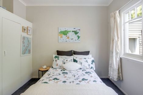 Photo of property in 18 Milton Terrace, Hospital Hill, Napier, 4110