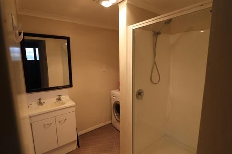 Photo of property in 32 Castle Crescent, Stokes Valley, Lower Hutt, 5019