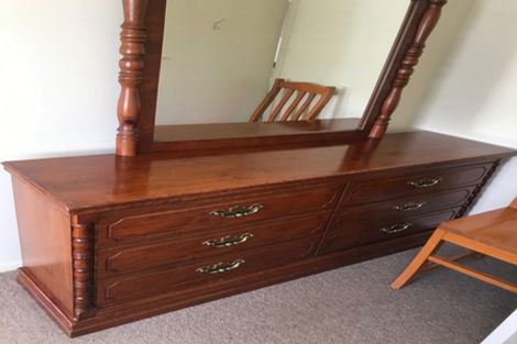 Photo of property in 10 Barberry Grove, Maungaraki, Lower Hutt, 5010