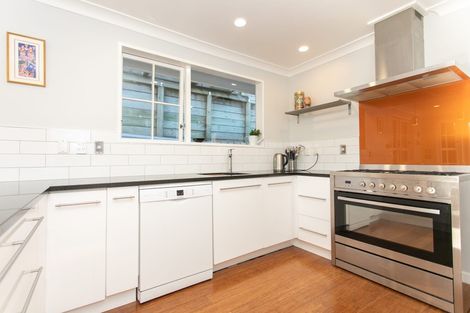 Photo of property in 1a Gloucester Street, Silverstream, Upper Hutt, 5019