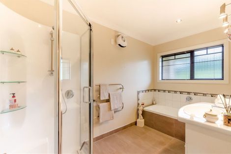 Photo of property in 34 Gandalf Crescent, Paraparaumu, 5032