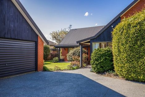 Photo of property in 470 Avonhead Road, Avonhead, Christchurch, 8042
