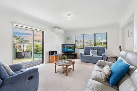 Photo of property in 114b Given Avenue, Whangamata, 3620