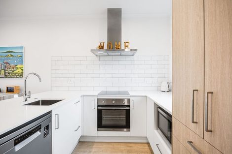 Photo of property in 7 Oyster Drive, Whenuapai, Auckland, 0618