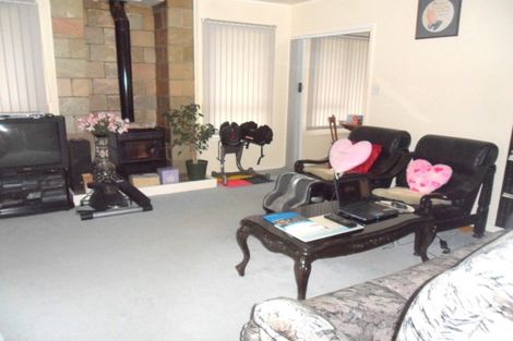 Photo of property in 20 Rogan Street, Mount Roskill, Auckland, 1041