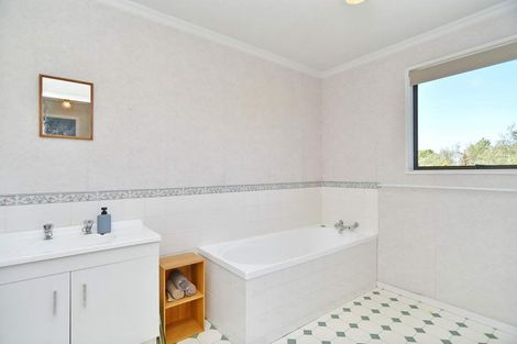 Photo of property in 7 Kowai Place, Amberley, 7410