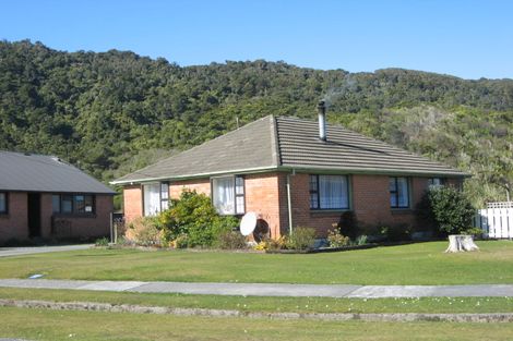 Photo of property in 69 Richmond Street, Cobden, Greymouth, 7802