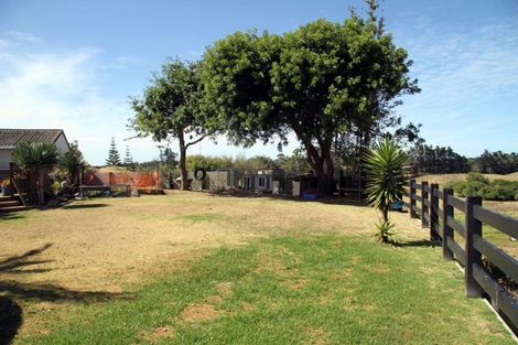 Photo of property in 2 Harrys Lane, Pukenui, 0484