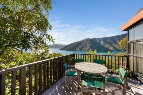 Photo of property in 438 Port Underwood Road, Whatamango Bay, Picton, 7281