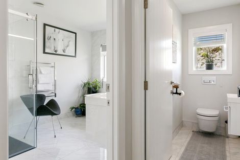 Photo of property in 97 Loch Views Road, Acacia Bay, Taupo, 3385