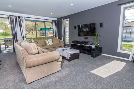 Photo of property in 24 Perriam Place, Mount Pisa, Cromwell, 9383