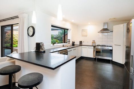 Photo of property in 77 Pacific Drive, Fitzherbert, Palmerston North, 4410