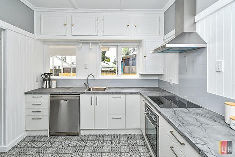 Photo of property in 1/24 Great South Road, Papakura, 2110