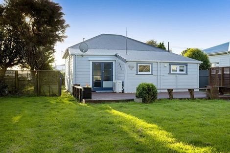 Photo of property in 2 Tawhiti Road, Hawera, 4610