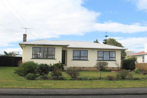 Photo of property in 10 Valentine Street, Papakura, 2110